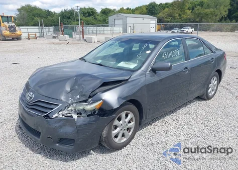 2011 Toyota Camry Le z USA, uszkodzony, nr VIN 4T1BF3EK9BU702151